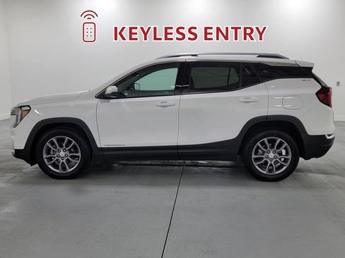 Used 2023 GMC Terrain SLT image 5