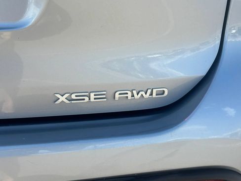 Used 2025 Toyota Highlander XSE AWD/4WD image 9