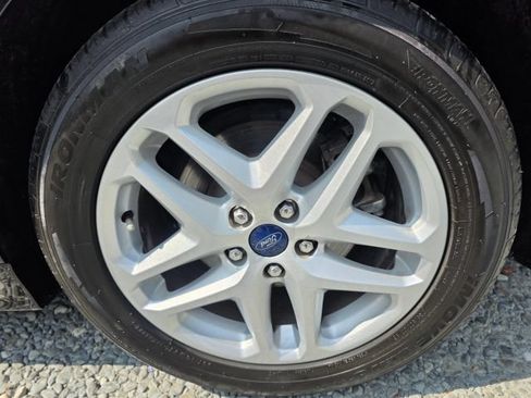 Used 2015 Ford Fusion SE FWD image 10