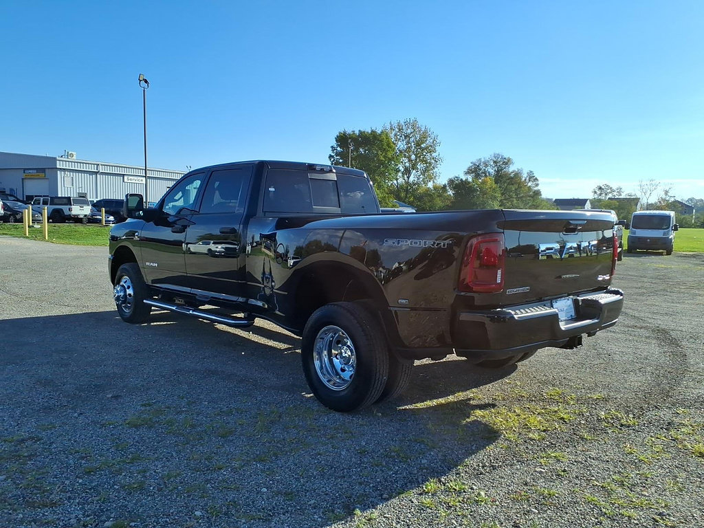 New 2027 RAM 3500 Big Horn AWD/4WD image 5