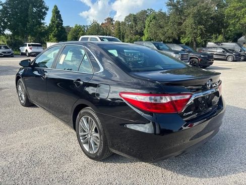 Used 2017 Toyota Camry SE FWD image 7