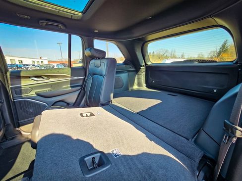 New 2026 Jeep Grand Cherokee Limited w/ Limited Altitude Package AWD/4WD image 40