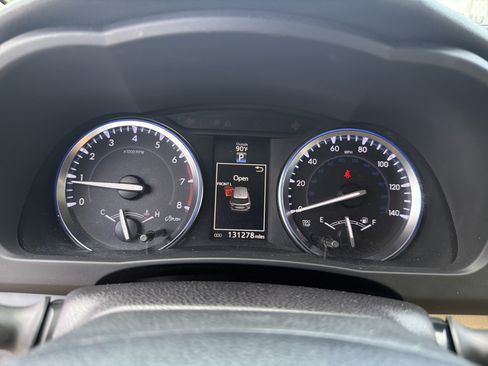 Used 2015 Toyota Highlander XLE FWD image 10