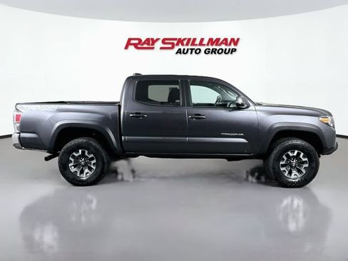 Used 2023 Toyota Tacoma TRD Off-Road AWD/4WD image 8