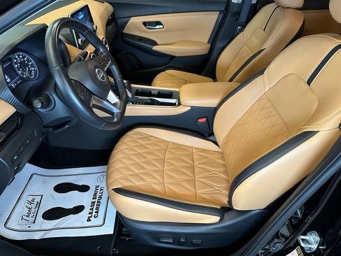 Used 2024 Nissan Sentra SV w/ SV Premium Package image 20