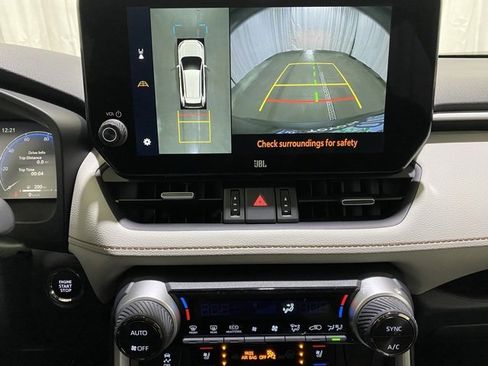 Used 2025 Toyota RAV4 Limited image 19