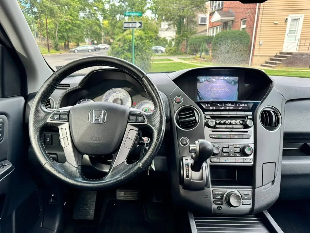 Used 2015 Honda Pilot Touring image 13
