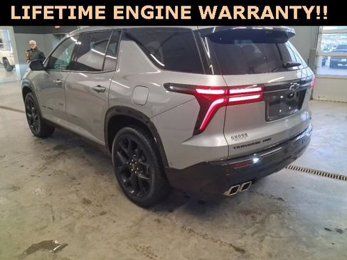 Used 2024 Chevrolet Traverse RS w/ LPO, Floor Liner Package image 6