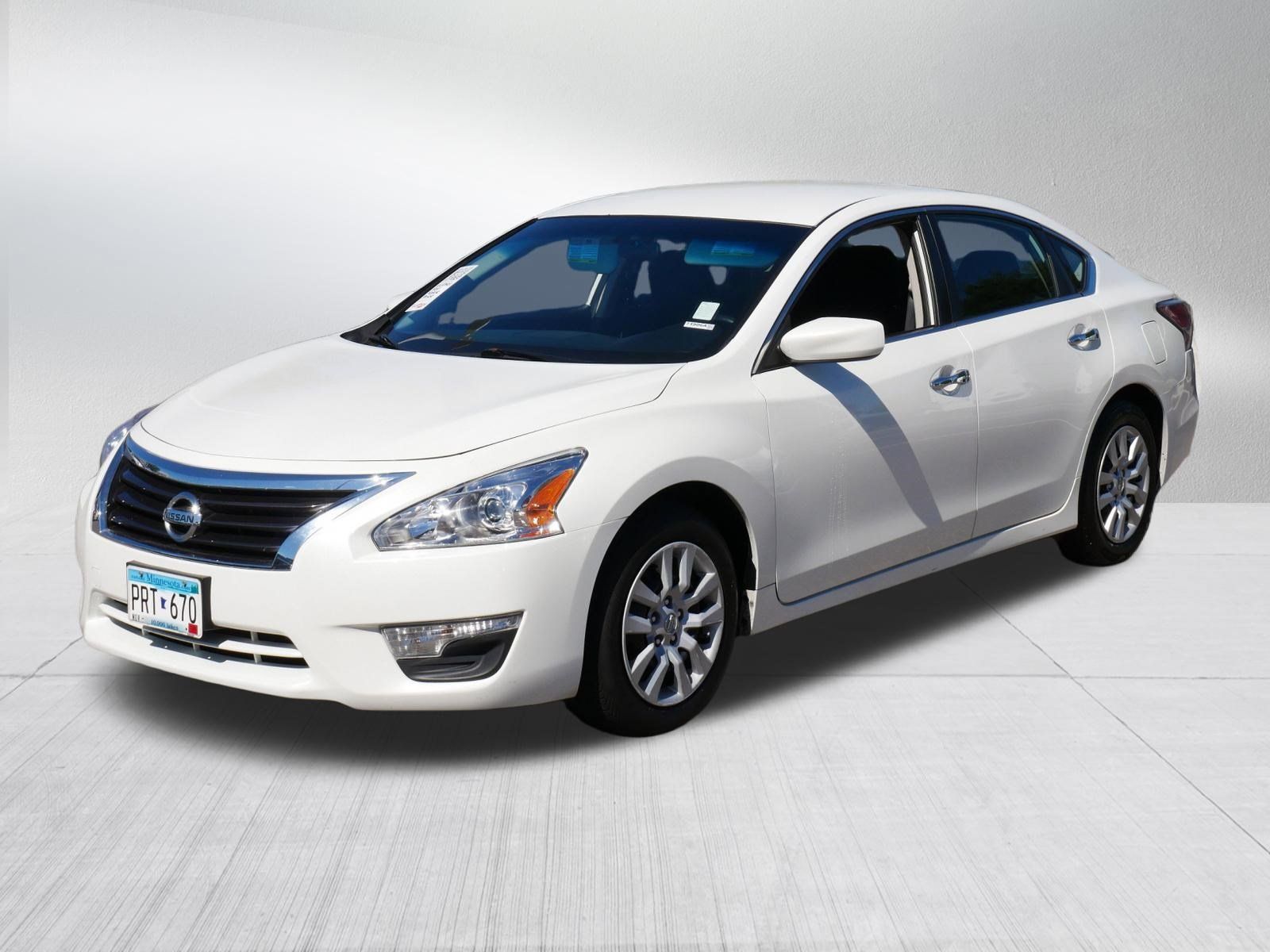 Used 2015 Nissan Altima 2.5 S FWD image 3