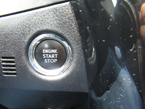 Used 2019 Toyota Corolla XLE image 31