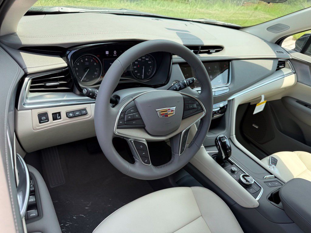 Certified 2026 Cadillac XT5 Premium Luxury w/ Driver Assist Package FWD image 3