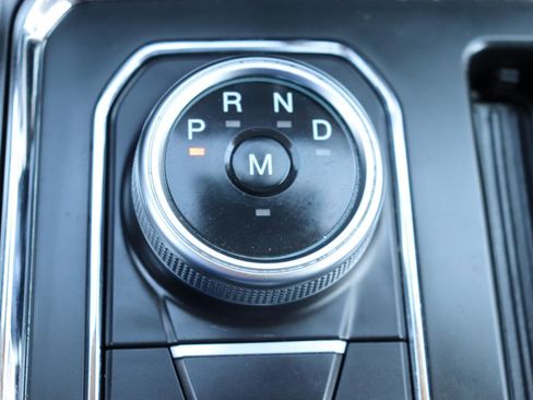 Used 2024 Ford Expedition XLT AWD/4WD image 42