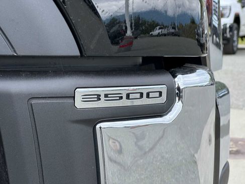 New 2025 GMC Sierra 3500 SLE w/ Preferred Package image 15