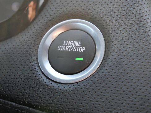 Used 2025 Cadillac XT5 Premium Luxury w/ Technology Package image 30