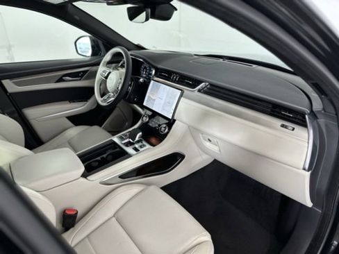 New 2026 Jaguar F-PACE R-Dynamic S image 18