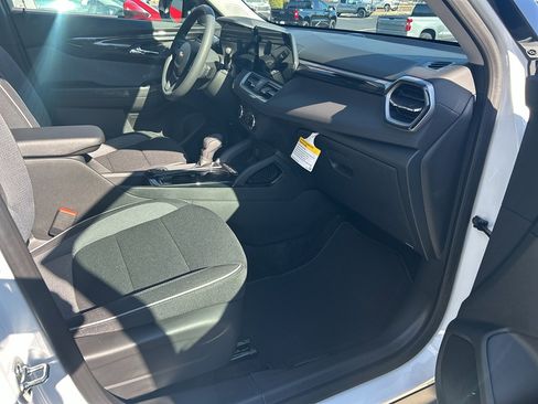 New 2026 Chevrolet TrailBlazer LS image 18