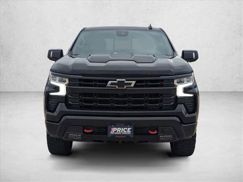 Used 2024 Chevrolet Silverado 1500 LT Trail Boss w/ LT Trail Boss Premium Package AWD/4WD image 2