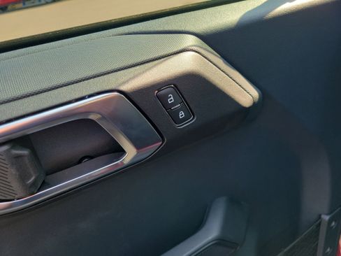 New 2025 Ford Bronco 4-Door image 16