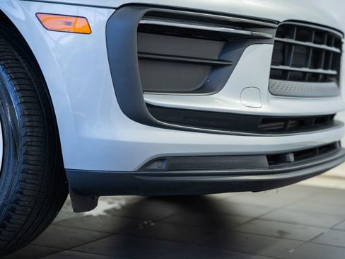 Used 2022 Porsche Macan AWD/4WD image 12