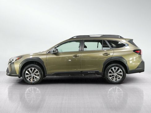 Used 2024 Subaru Outback Premium AWD/4WD image 2