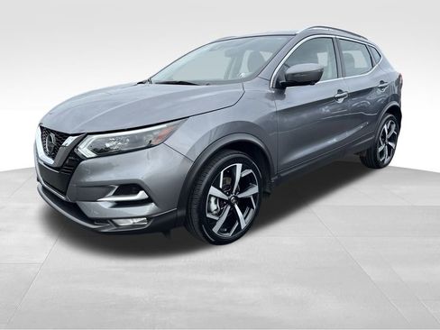 Used 2022 Nissan Rogue Sport SL w/ Premium Package image 3