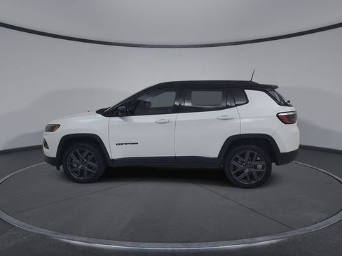 Used 2026 Jeep Compass Limited w/ Sun, Sound & Navigation Group AWD/4WD image 11