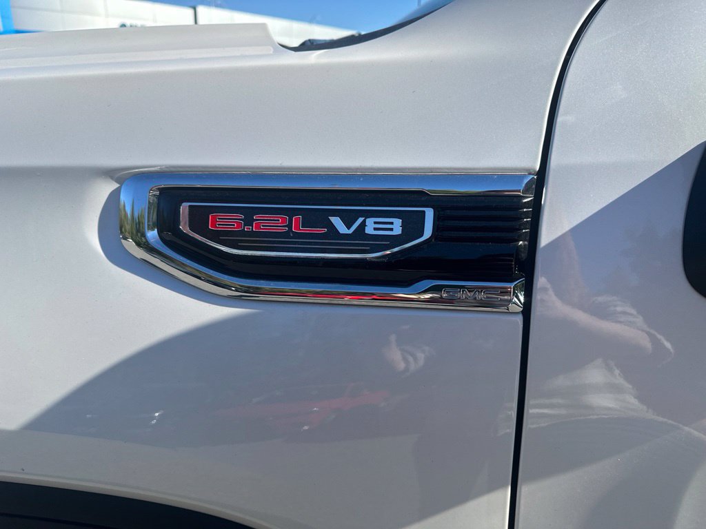 Used 2024 GMC Sierra 1500 SLT w/ SLT Premium Plus Package AWD/4WD image 10