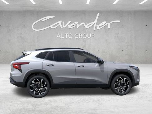 New 2026 Chevrolet Trax RS w/ Driver Confidence Package FWD image 5