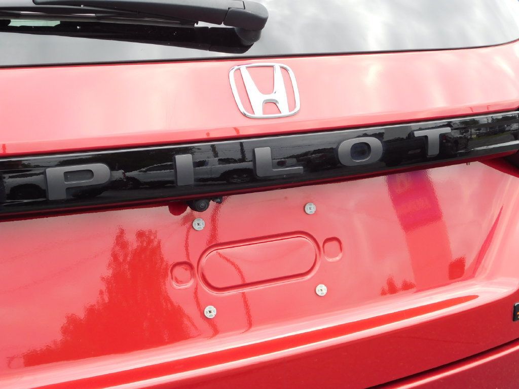 Used 2023 Honda Pilot TrailSport image 51