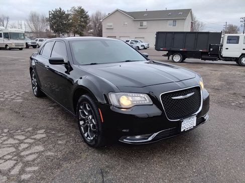 Used 2016 Chrysler 300 S image 3