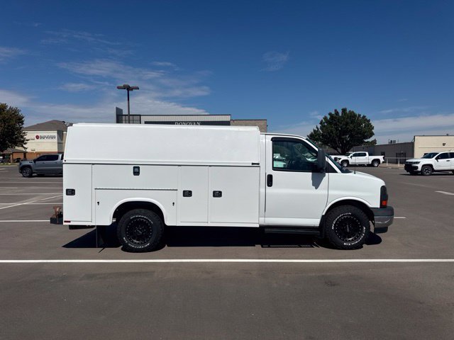 Used 2019 GMC Savana 3500 w/ Power Convenience Package RWD image 2
