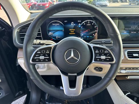 Used 2023 Mercedes-Benz GLS 450 4MATIC image 21