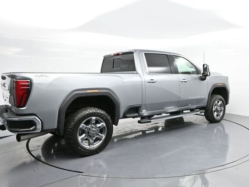Used 2025 GMC Sierra 2500 SLT w/ SLT Premium Package image 7