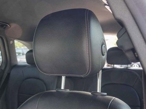 Used 2022 Mercedes-Benz GLC 300 image 25