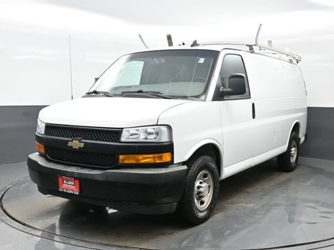 Used 2019 Chevrolet Express 3500 w/ Driver Convenience Package image 2