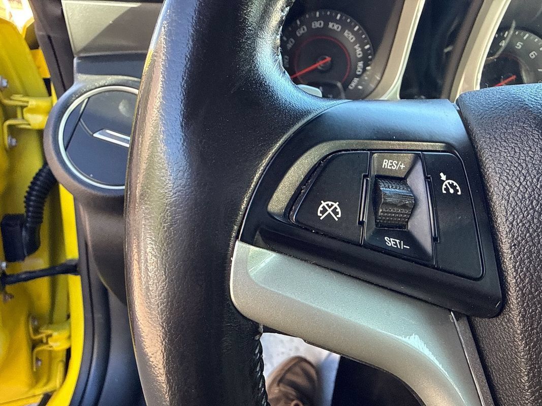 Used 2015 Chevrolet Camaro SS RWD image 28