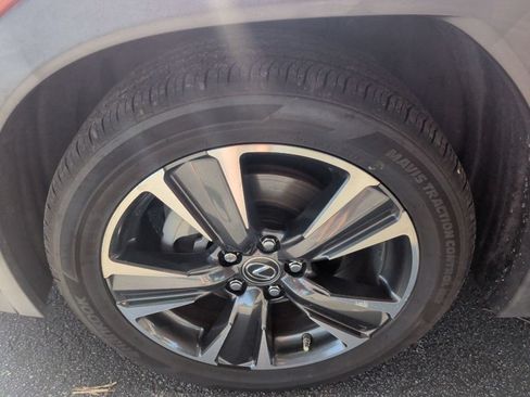 Used 2019 Lexus UX 200 w/ Accessory Package 2 FWD image 10