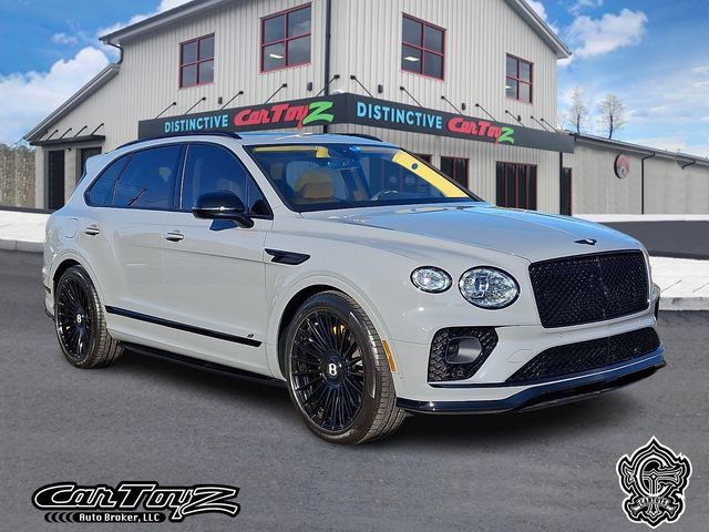 Used 2023 Bentley Bentayga AWD/4WD image 1