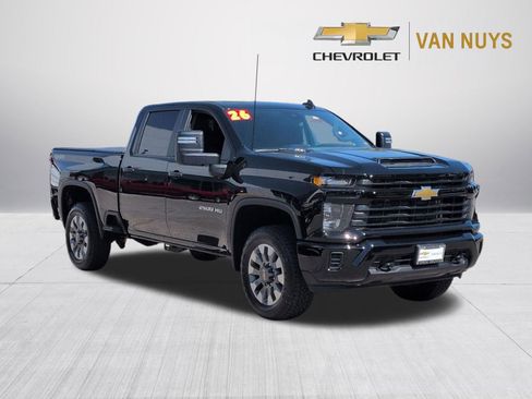 Used 2026 Chevrolet Silverado 2500 Custom AWD/4WD image 3