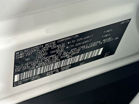 Certified 2025 Toyota RAV4 LE image 32