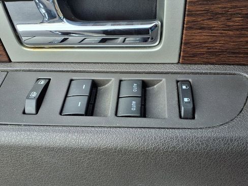 Used 2013 Ford F150 Lariat w/ Luxury Equipment Group image 19