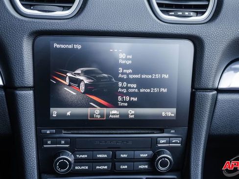 Used 2021 Porsche 718 Boxster image 14