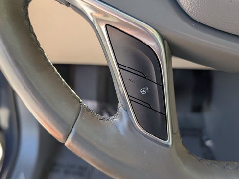 Used 2018 Cadillac XT5 Luxury image 41