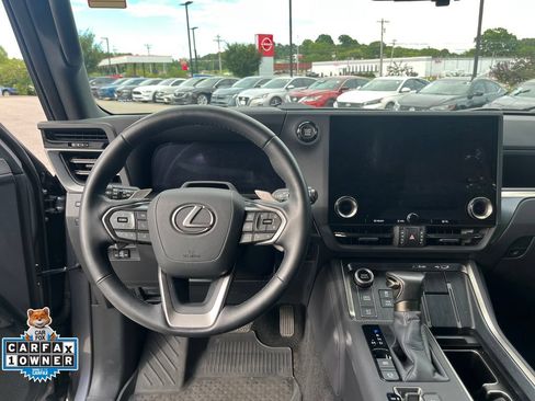Used 2025 Lexus GX 550 w/ Accessory Package (2T) AWD/4WD image 24