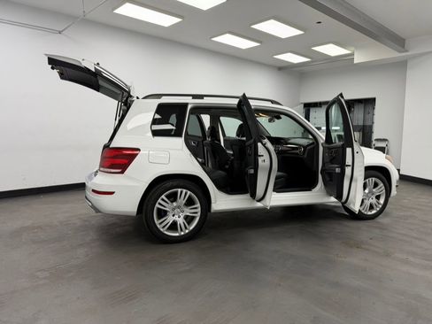Used 2015 Mercedes-Benz GLK 350 4MATIC image 28