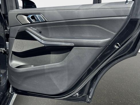 Used 2026 BMW X7 M60i image 26