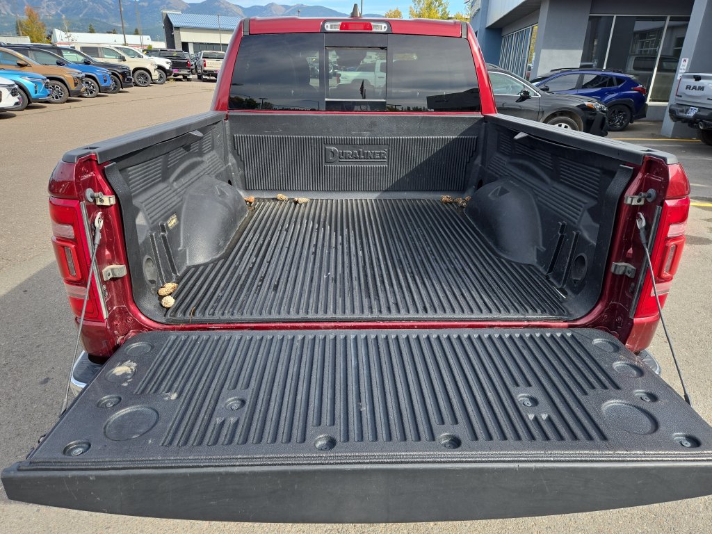 Used 2023 RAM 1500 Laramie AWD/4WD image 29