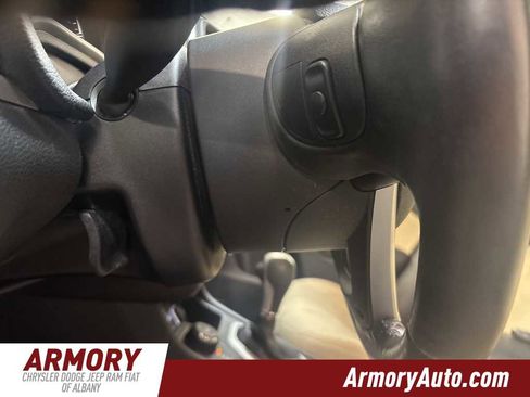 Used 2016 Jeep Cherokee Latitude w/ Comfort/Convenience Group image 11