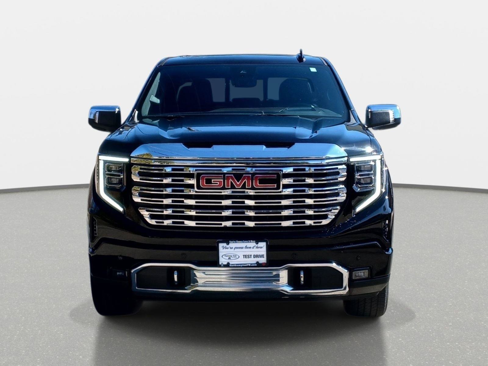 Used 2024 GMC Sierra 1500 Denali AWD/4WD image 2