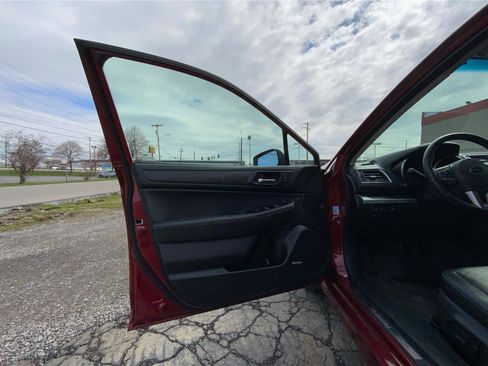 Used 2017 Subaru Legacy 2.5i Limited image 19